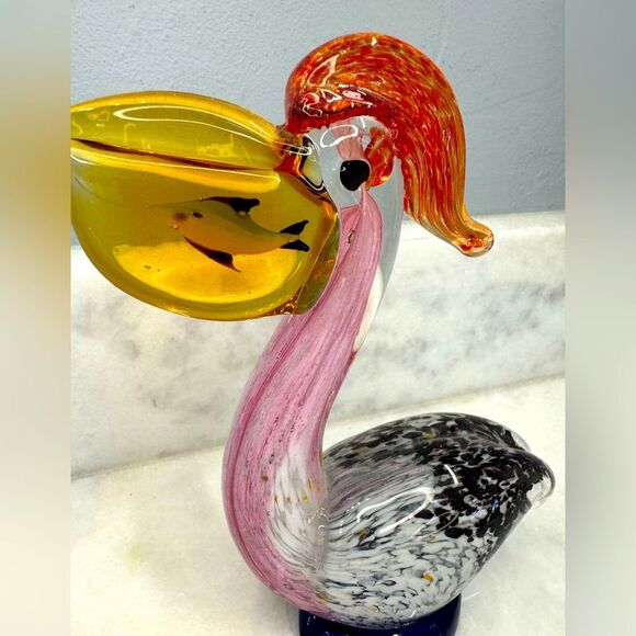 Italian Murano Style Blown Glass Pelican Paperweight With Fish In Bill - Picture 5 of 14